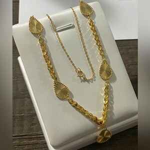 Real 18K Saudi Gold Center Necklace